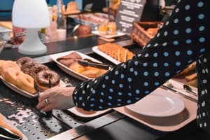 thumbnail: Breakfast area
