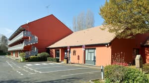 thumbnail: Exterior