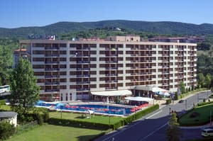 thumbnail: Exterior