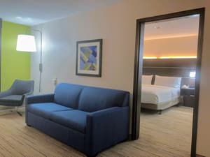 thumbnail: Room amenity