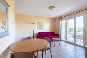 thumbnail: Living area