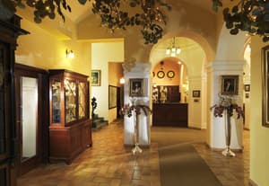 thumbnail: Interior