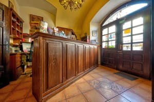 thumbnail: Interior