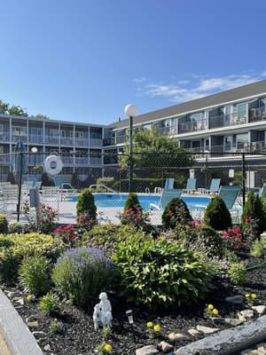 Grand Beach Inn