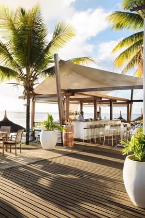 thumbnail: Bar (on property)