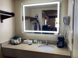 thumbnail: Bathroom sink