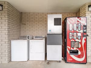 thumbnail: Vending machine