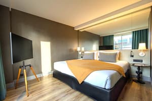 thumbnail: Room