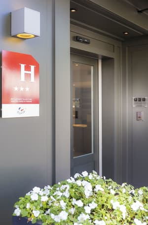 thumbnail: Property entrance