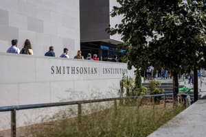 thumbnail: Exterior detail