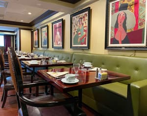 thumbnail: Breakfast area