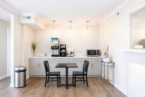 thumbnail: Breakfast area