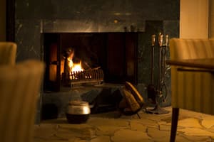 thumbnail: Bar (on property)