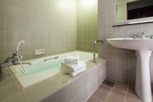 thumbnail: Bathroom