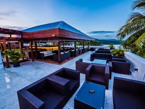 thumbnail: Lounge