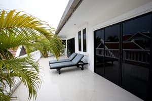thumbnail: Balcony