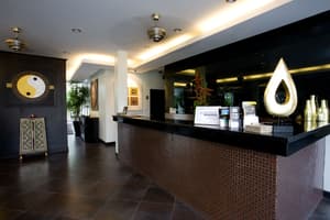 thumbnail: Interior entrance