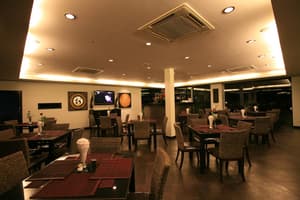 thumbnail: Restaurant