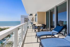 thumbnail: Balcony view