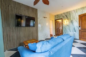 thumbnail: Reception hall