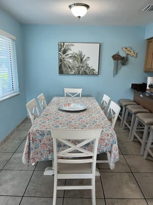 thumbnail: In-room dining