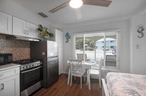 thumbnail: In-room dining