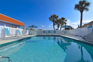 thumbnail: Outdoor pool