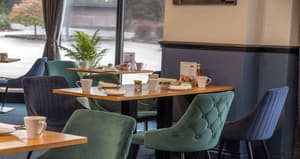 thumbnail: Restaurant