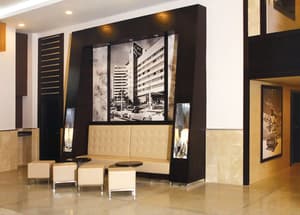 thumbnail: Lobby sitting area