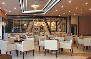 thumbnail: Bar (on property)