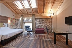 thumbnail: Room amenity