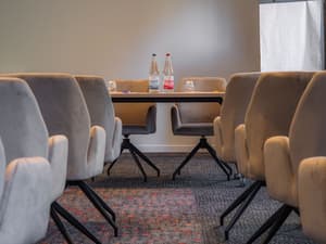 thumbnail: Business center
