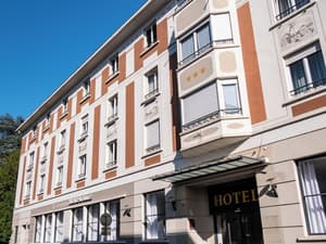 thumbnail: Exterior