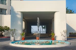 thumbnail: Front of property