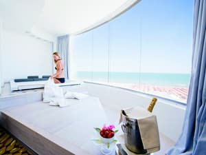 thumbnail: Room amenity