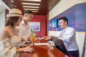 thumbnail: Restaurant