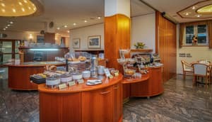thumbnail: Breakfast area