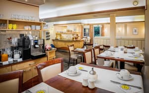 thumbnail: Breakfast area