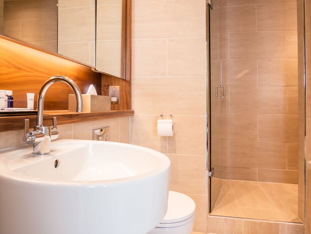 Bathroom sink