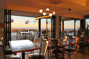thumbnail: Restaurant