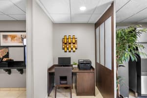 thumbnail: Business center