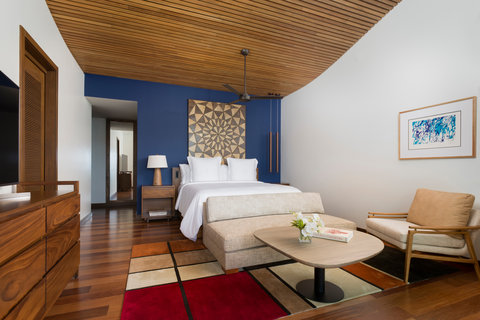 Prieta Bay Villa (3 or 4 Bedroom) Master Bedroom