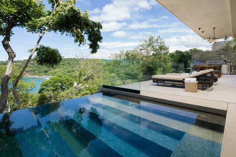Prieta Bay Villa (3 or 4 Bedroom) Pool and Outdoor Terrace