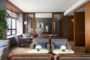 thumbnail: Lobby lounge