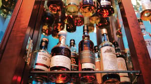 thumbnail: Bar (on property)