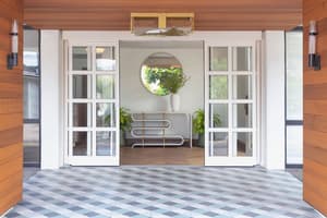 thumbnail: Interior entrance