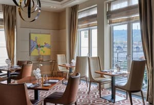thumbnail: Restaurant
