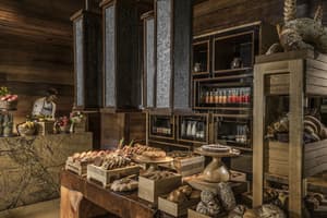 thumbnail: Breakfast area