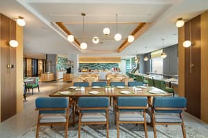 thumbnail: Restaurant