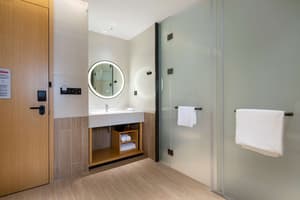 thumbnail: Bathroom shower